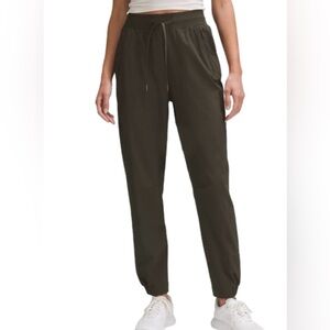 Lululemon ‘License to Train’ Jogger Pants in Dark Olive Green, Size Small